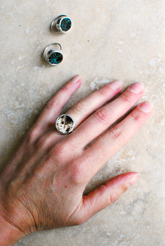 Chocolate Brown & Chalk White Speckled Glaze Reclaimed Stoneware & Solid Silver Wheel Ring